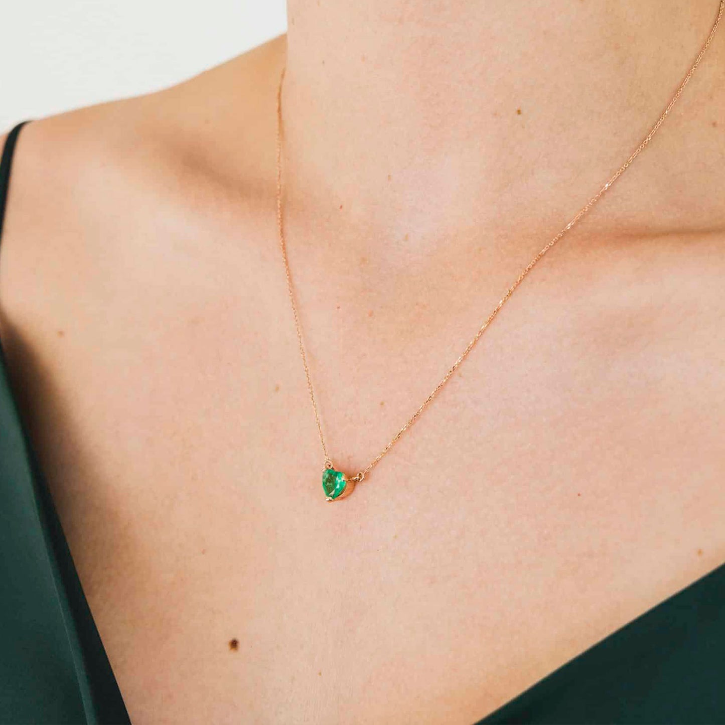 Gargantilla Emerald Heart in Rose