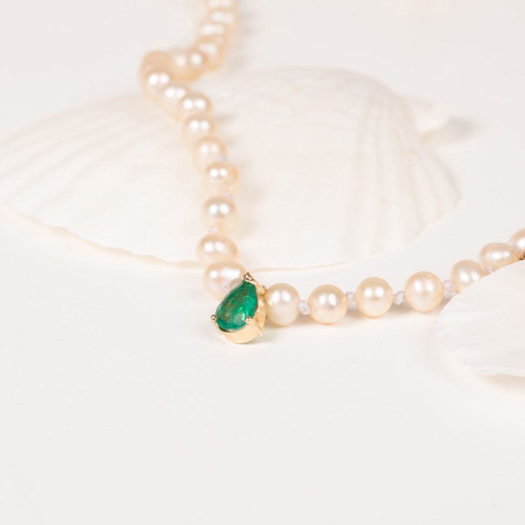 Collar Alma in Emerald