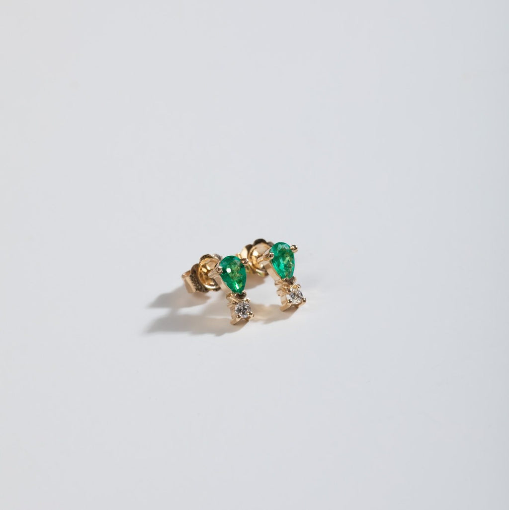 Stud Emerald Pear and Diamond