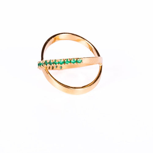 Anillo cruzado esmeraldas