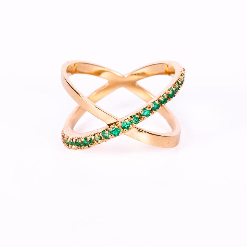 Anillo cruzado esmeraldas