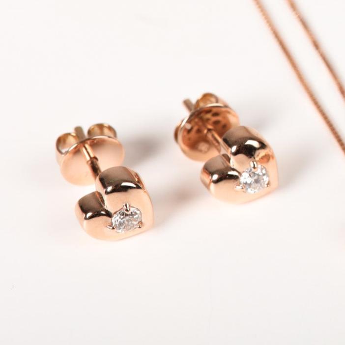 Stud Petit Heart in DIamond