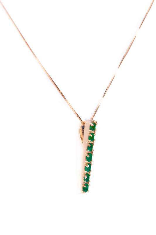 Dije esmeralda lineal