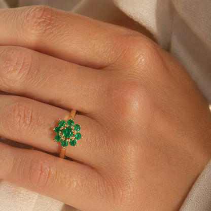 Anillo flor esmeralda