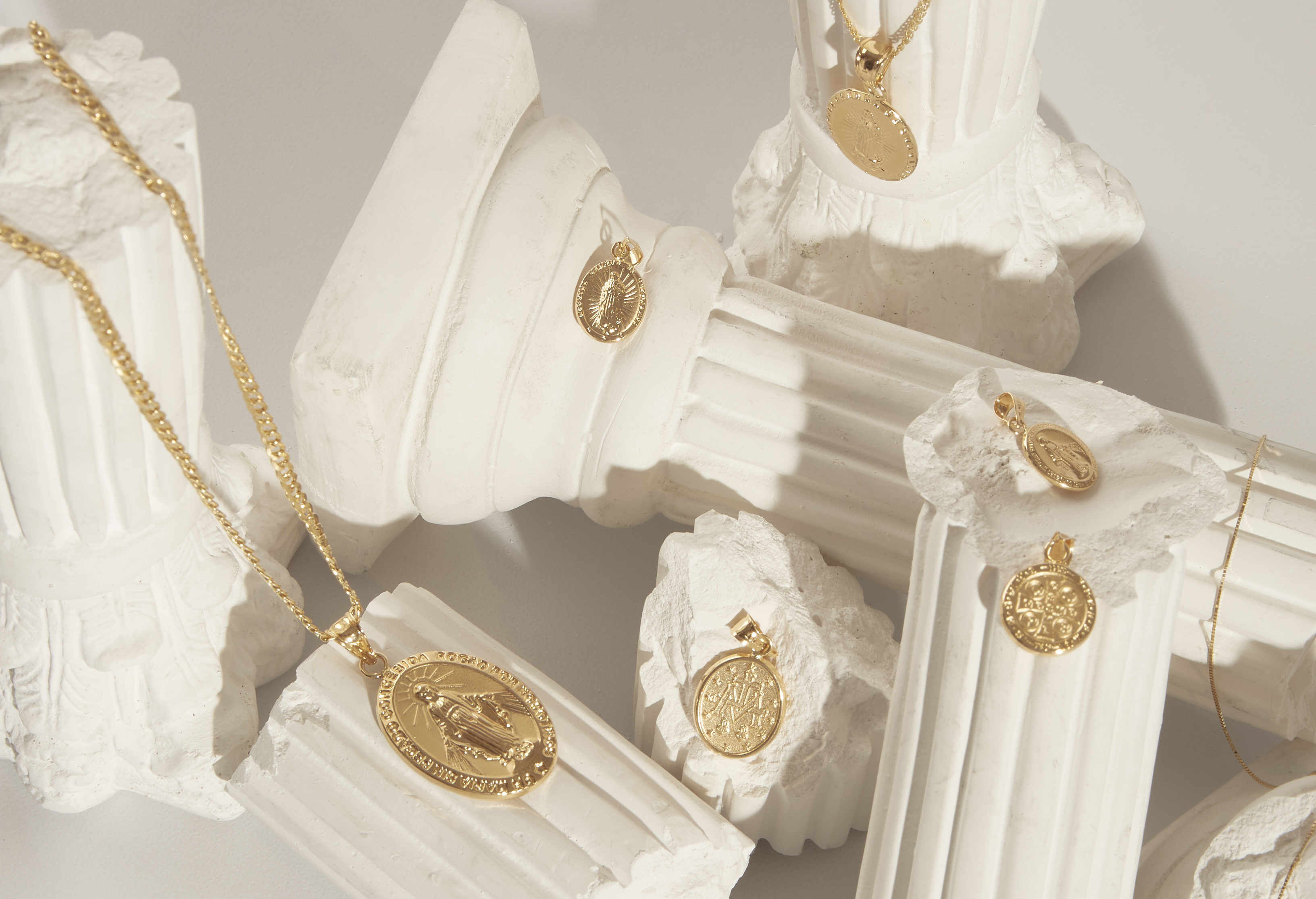 Pertenece Exactamente Mostrarte Medallas De Oro Para Mujer - Rosary Jewelry